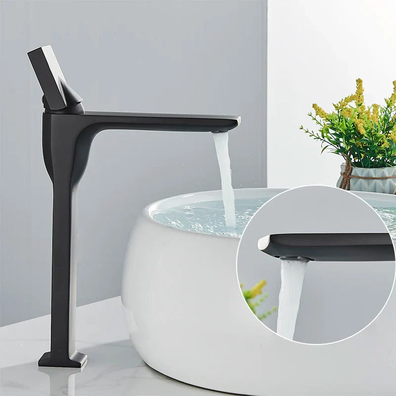 Torneira Monocomando Para Banheiro Modelo Aqua Bella