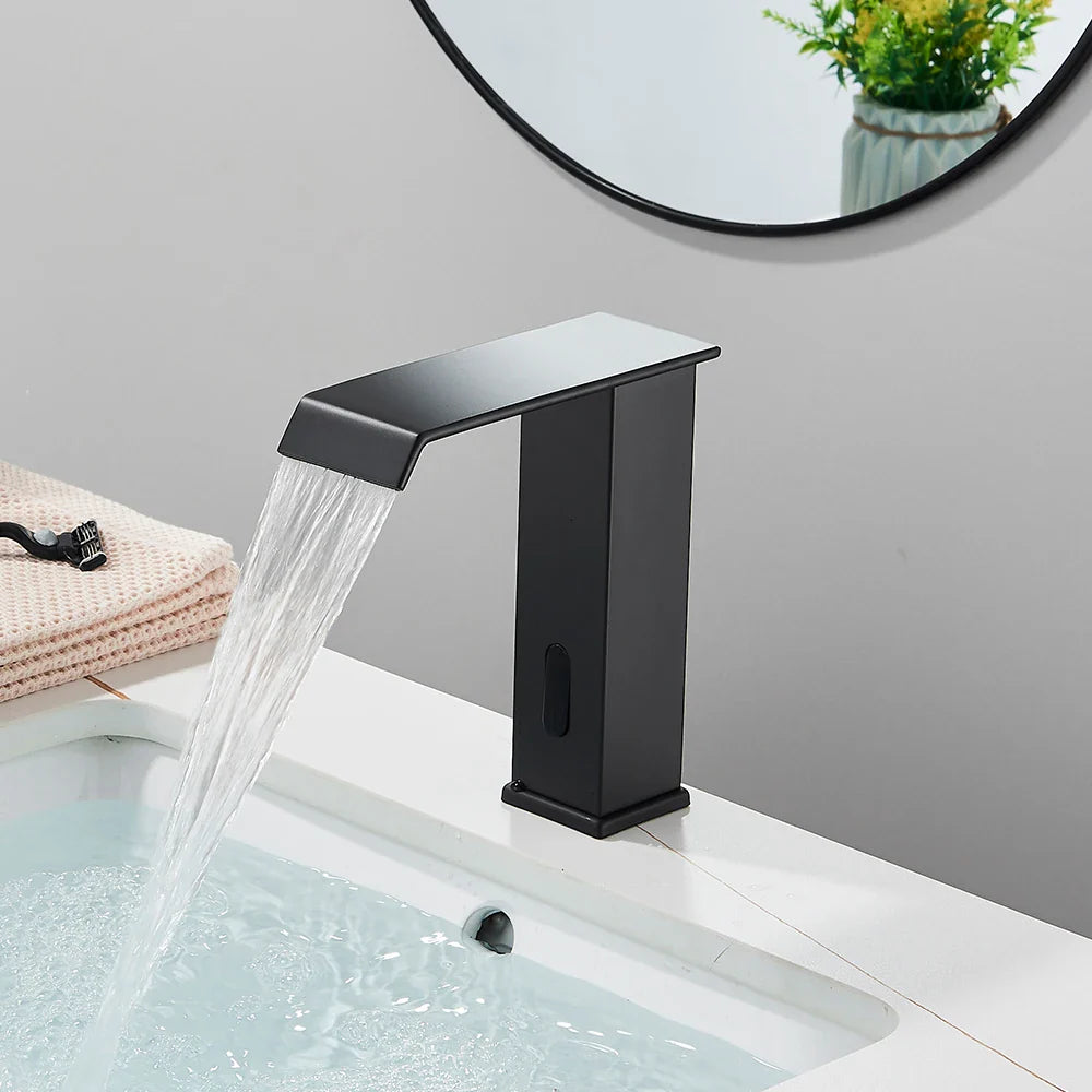 Torneira Elétrica Para Banheiro Com Sensor Touch Modelo Arion